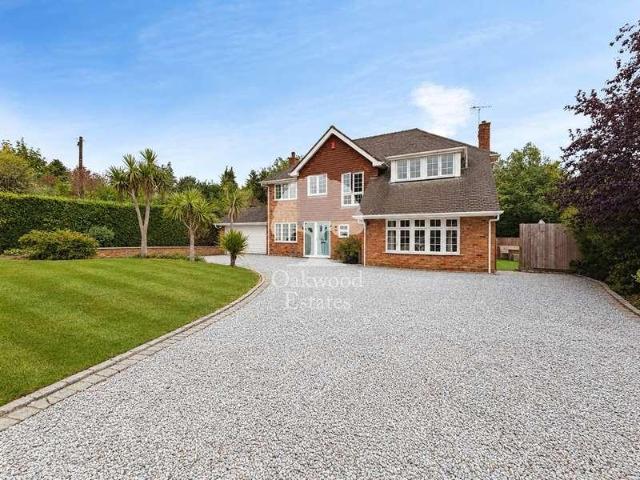 House for rent in Beaconsfield, Knotty Green
