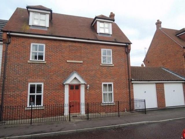 Room for rent in Hythe, Fordham Heath