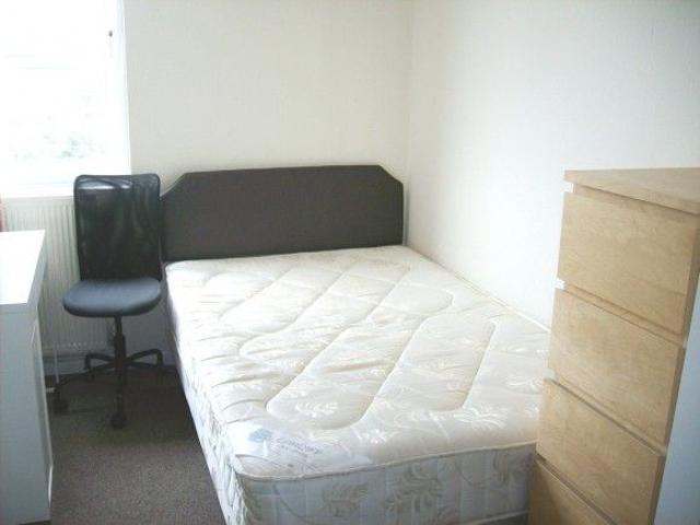 Room for rent in Harborne, West Midlands