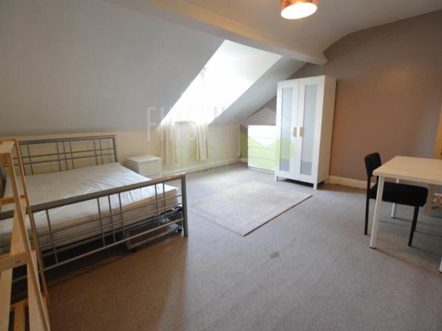 Terraced House for rent in Leicester, West End