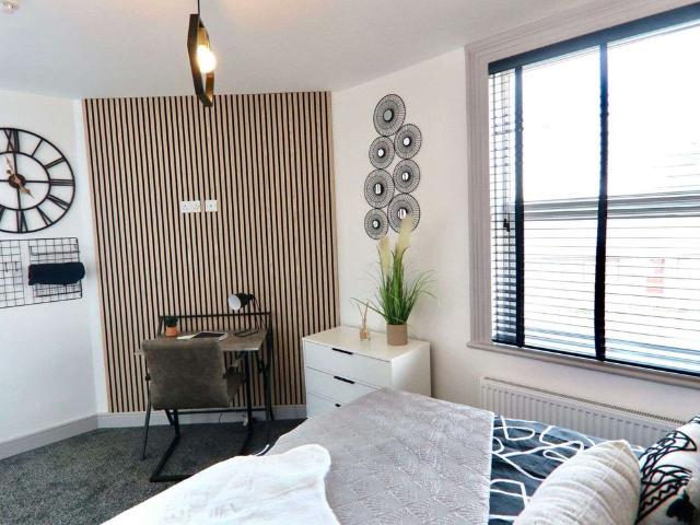 Room for rent in Wrenthorpe, West Yorkshire