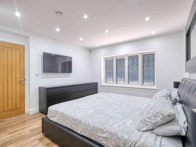 Property for sale in Alderminster, Warwickshire