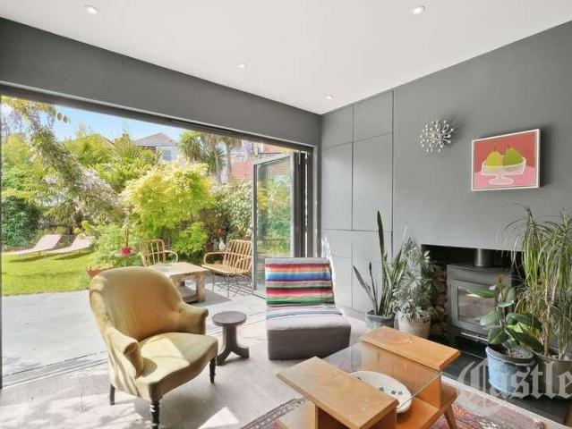 Property for sale in Hornsey, Greater London