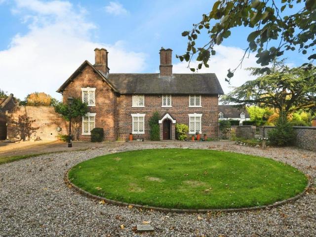 Property for sale in Lea Marston, Gun Hill
