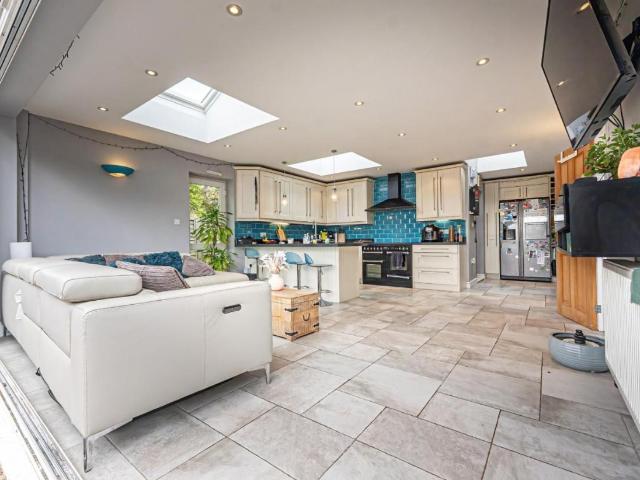 Property for sale in Tring Wharf, Pouchen End