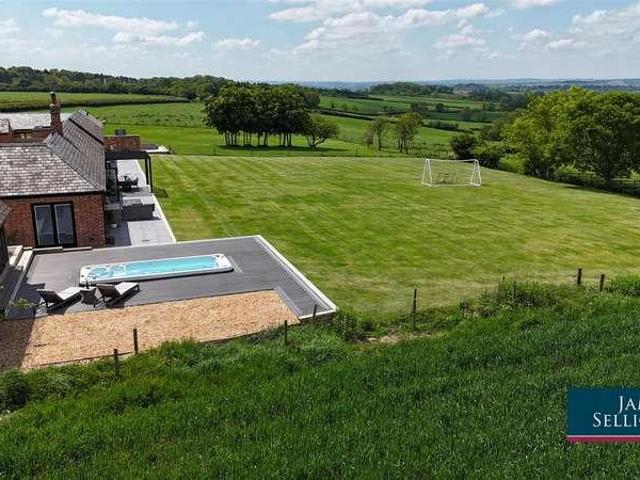 Property for sale in Stanford On Avon, Leicestershire