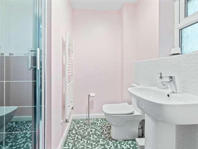 Property for sale in Chapelford