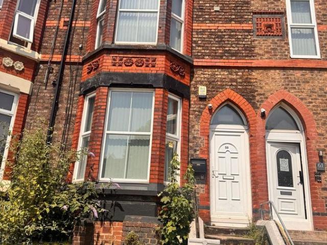House for rent in Calderstones
