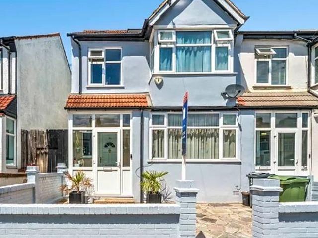 House for rent in London Borough of Merton, Greater London