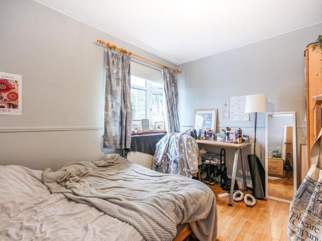 Room for rent in Wollaton Park, Haddon