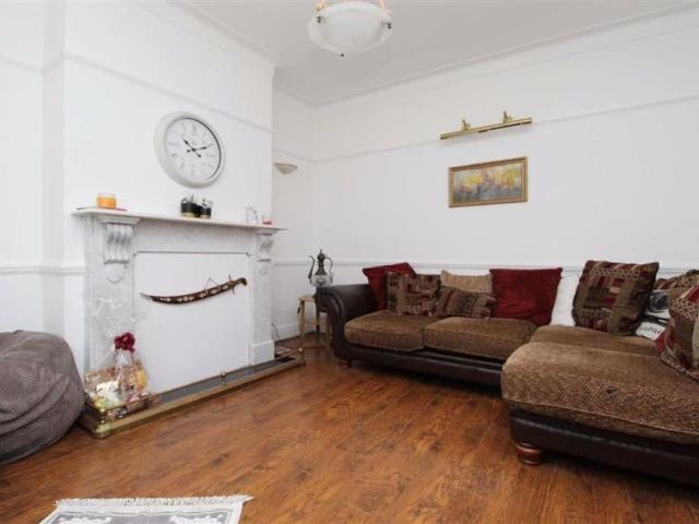 House for rent in Gants Hill, Greater London