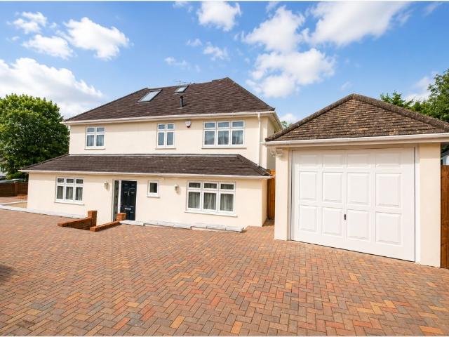 House for rent in Mill Hill, Greater London