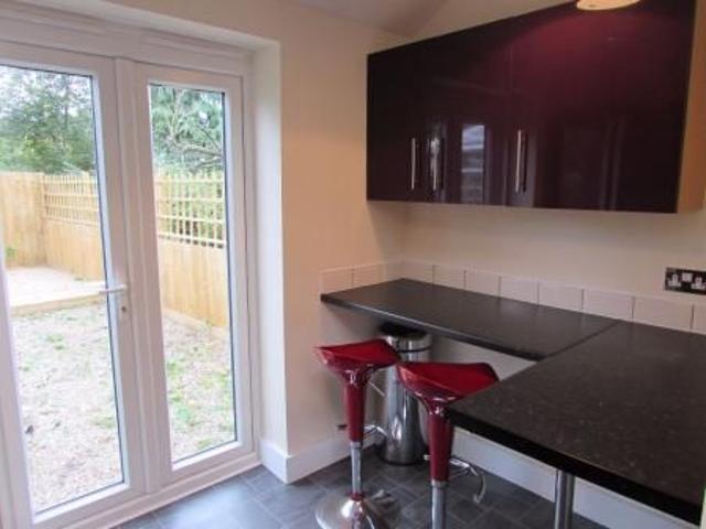 Room for rent in Martyrs Field, The Bridge