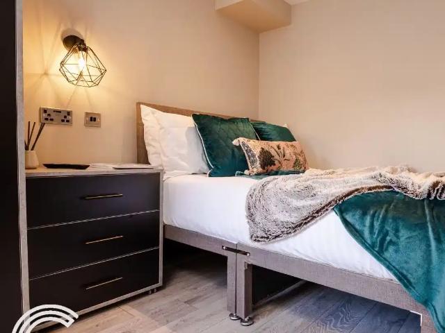 Apartment for rent in Kensington, Calderstones