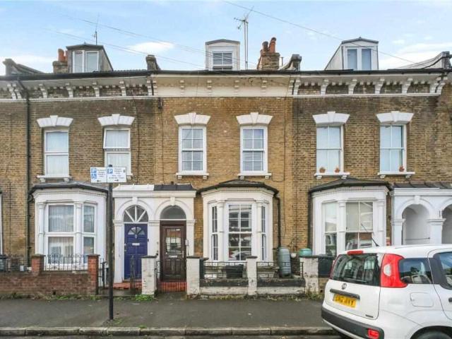 Cottage for sale in E9, London