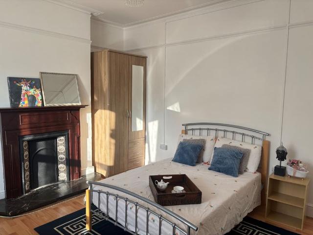House for rent in Gants Hill, Greater London