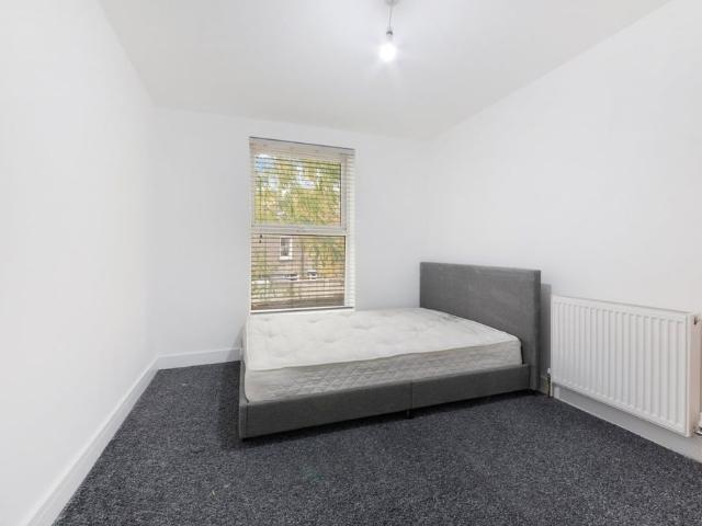 House for rent in Bromley-by-Bow, Bow