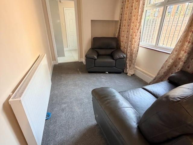 House for rent in Newtown, Reading
