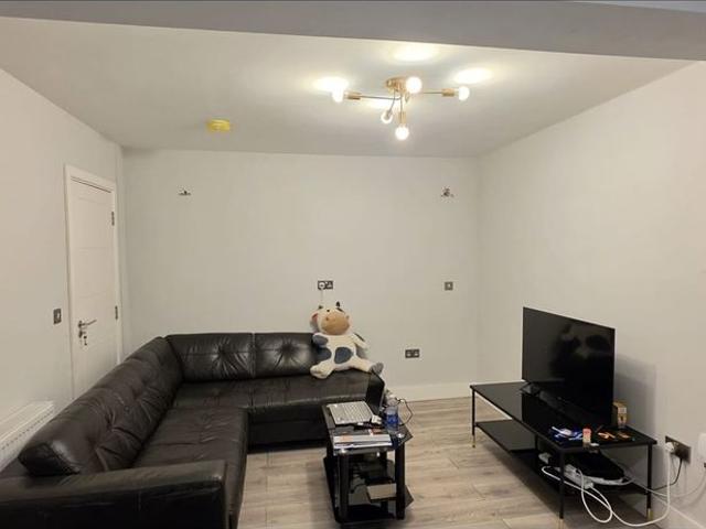 House for rent in Spring Park, Luton