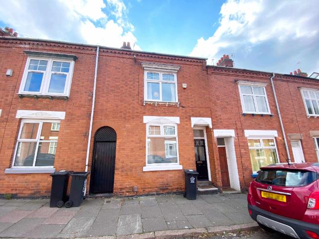 Terraced House for rent in Leicester, Clarendon Park