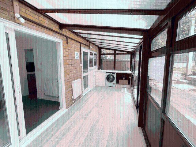 House for rent in Counters End, Pouchen End