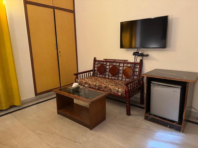 Property for rent in Deri