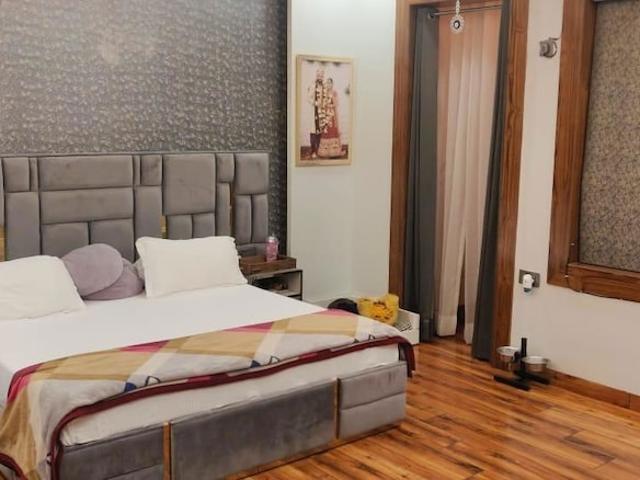 House for sale in Hariana