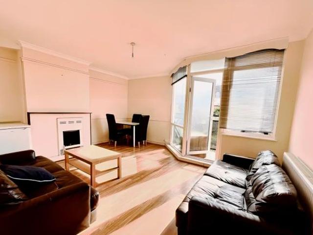 Room for rent in Stepney, Greater London