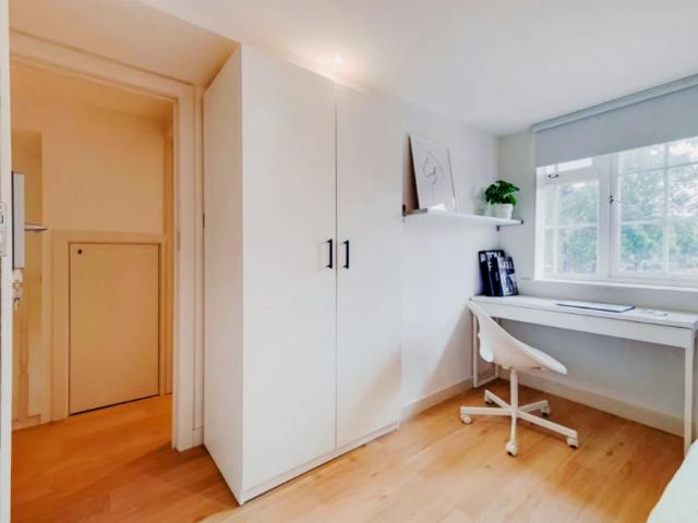 Room for rent in Shepherd's Bush, Greater London