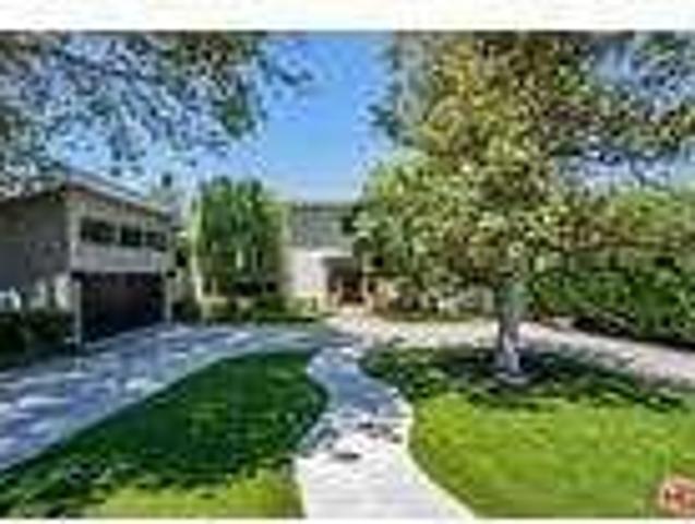 House for rent in Encino
