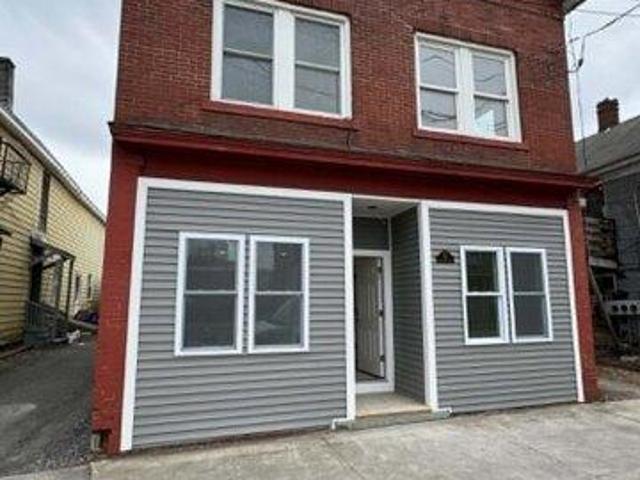 House for sale in Summer Street Historic District, Adams