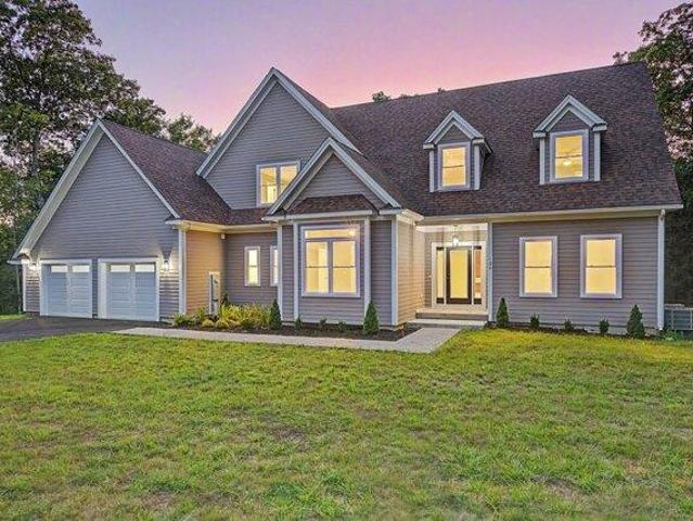 House for sale in Amherst Woods, Amherst