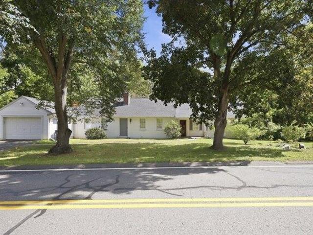 House for sale in South Amherst, Amherst