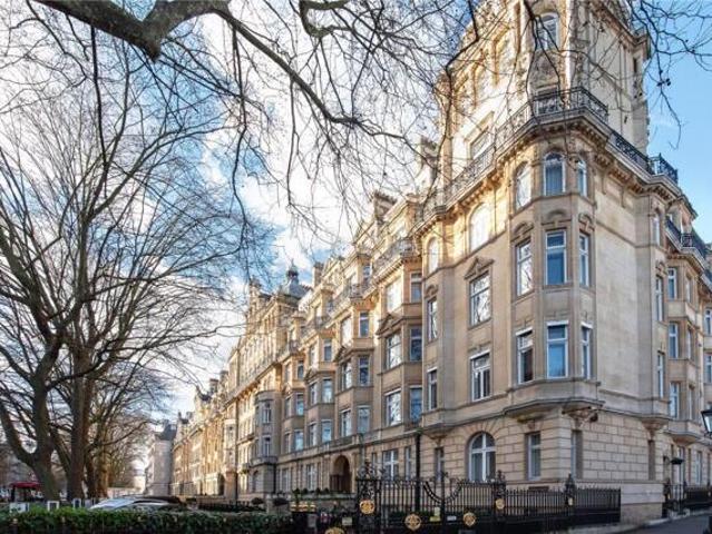Apartment for sale in Camden Town, East Marylebone
