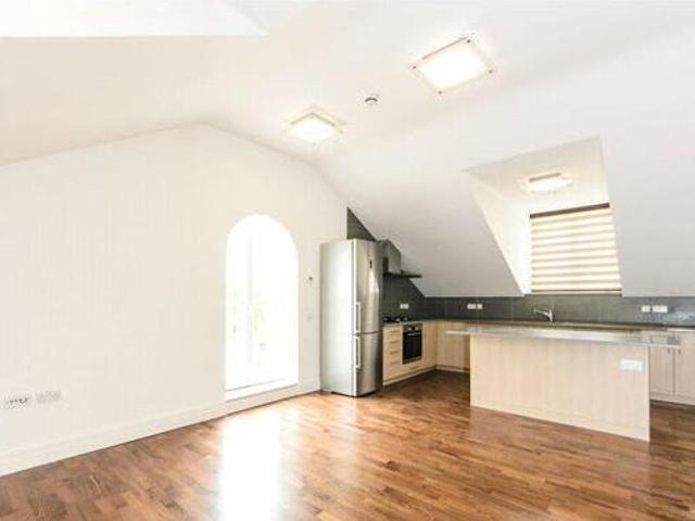 House for rent in Brentford End, Greater London