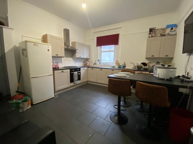Apartment for rent in Nangreaves, Wales