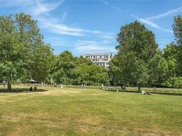 Flat for sale in St. James's, Mayfair