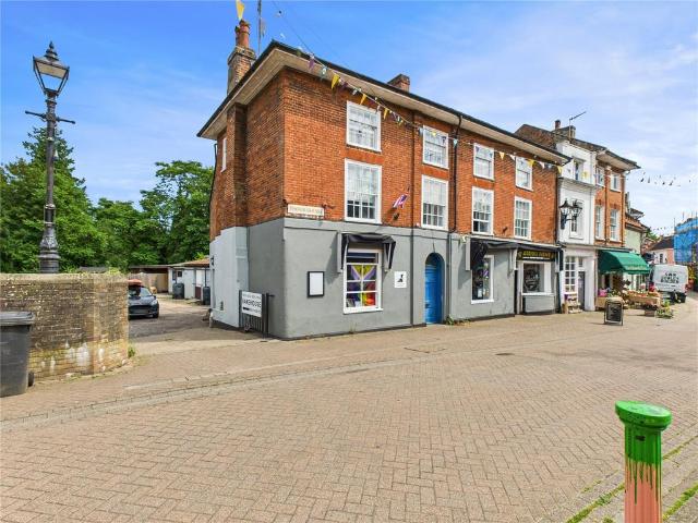Flat for sale in Eastbridge, Suffolk