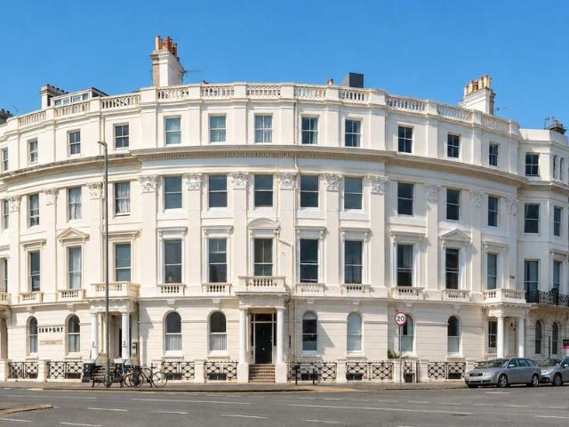Flat for sale in Aldrington
