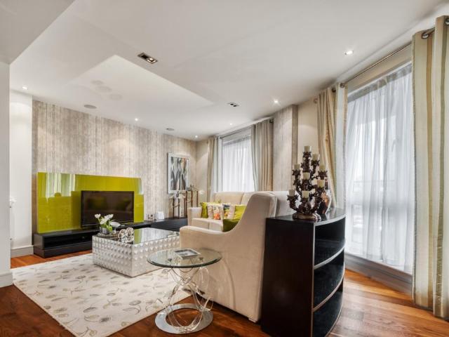 Flat for sale in Fulham, Sands End