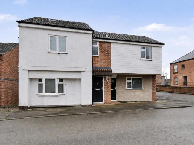 Flat for sale in Caldermill, East Midlands