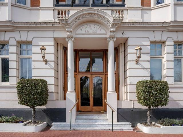 Flat for sale in St. John's Wood, Greater London