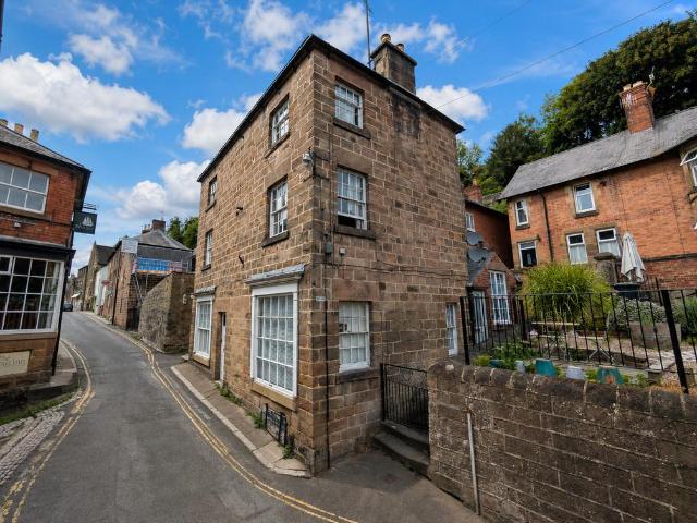 Flat for sale in Froggatt, East Midlands