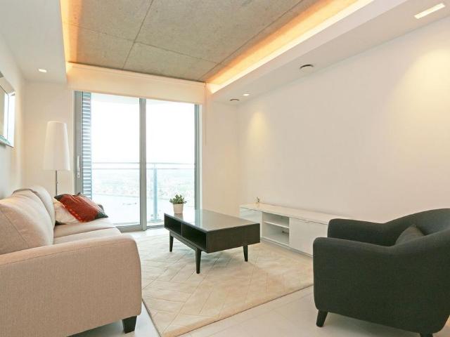 Flat for sale in Canning Town, Greater London