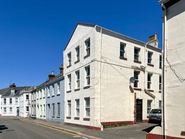 Flat for sale in St Helier, Greater London