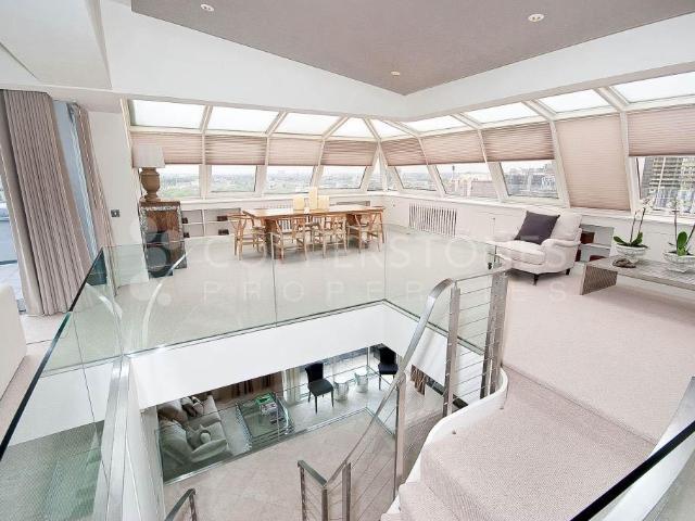 Flat for sale in Paddington, Greater London