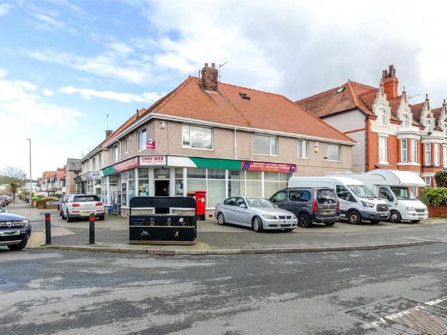 Flat for sale in Craig-y-don, Llandudno
