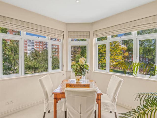 Apartment for sale in Knightsbridge, Greater London