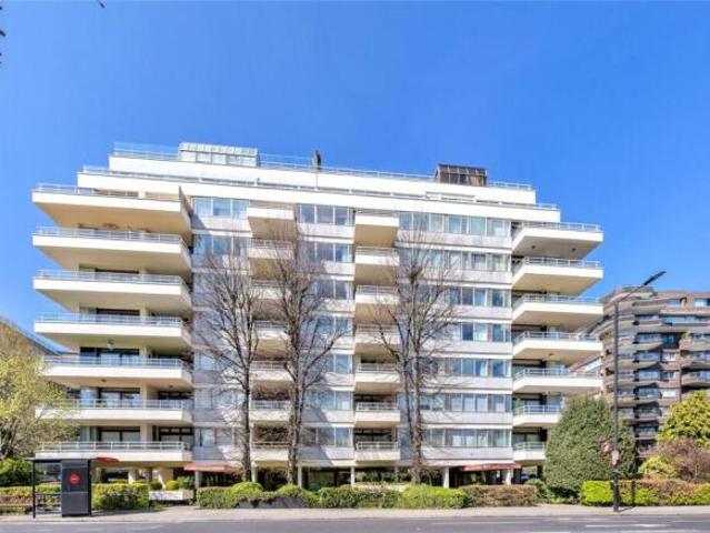 Apartment for sale in St. John's Wood, Greater London