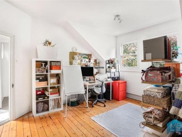 Apartment for sale in London Borough of Haringey, Greater London